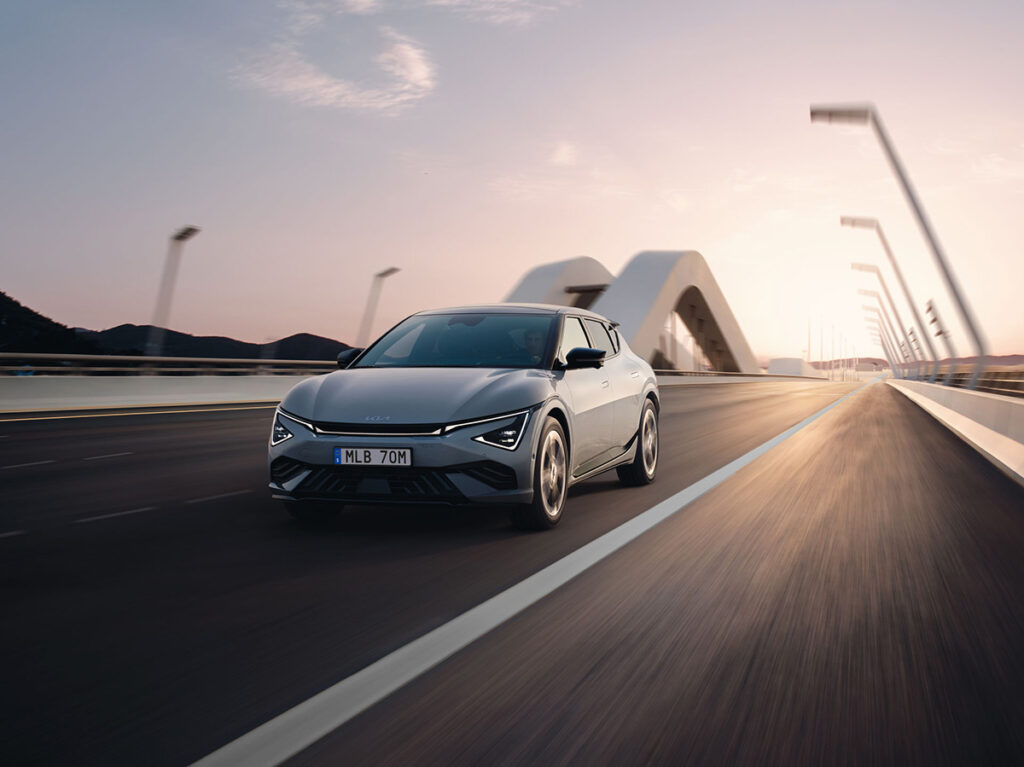 Ev6 Gtl My25 Singlebeautyshot 34frontdriving Cmyk Skiss Retusch Low