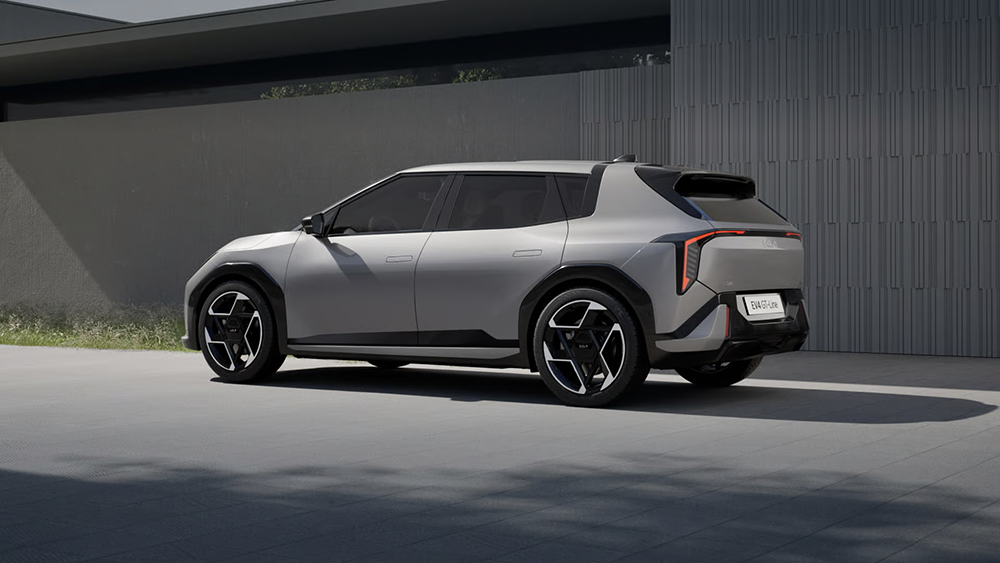 Kia ev4 halvsedan