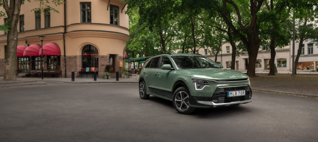 Kia niro plug in hybrid front head